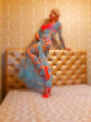 Транссексуалка Каролина